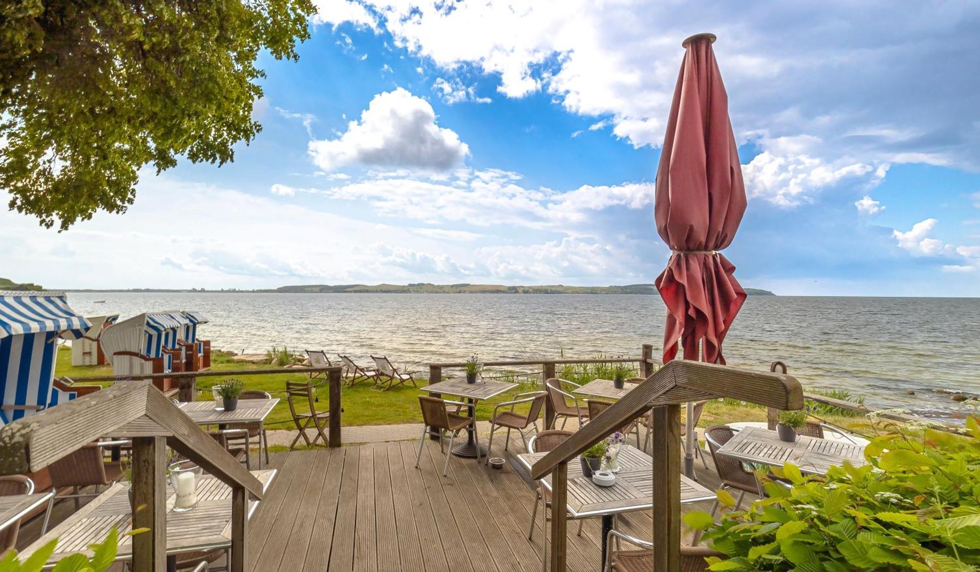 Haus Seeblick Mit 9 Wohnungen Alt Reddevitz エクステリア 写真